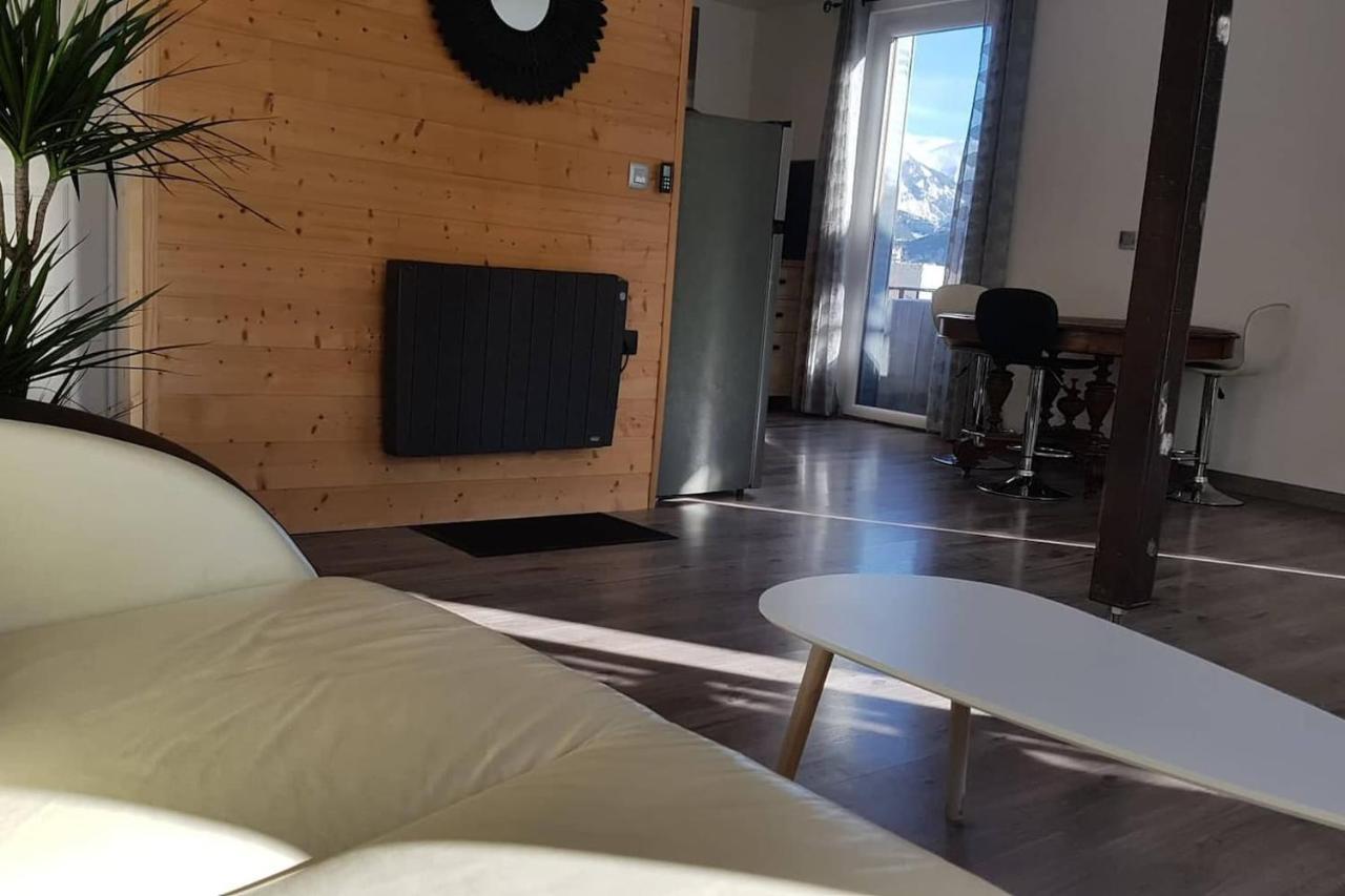 Entier: Appartement.