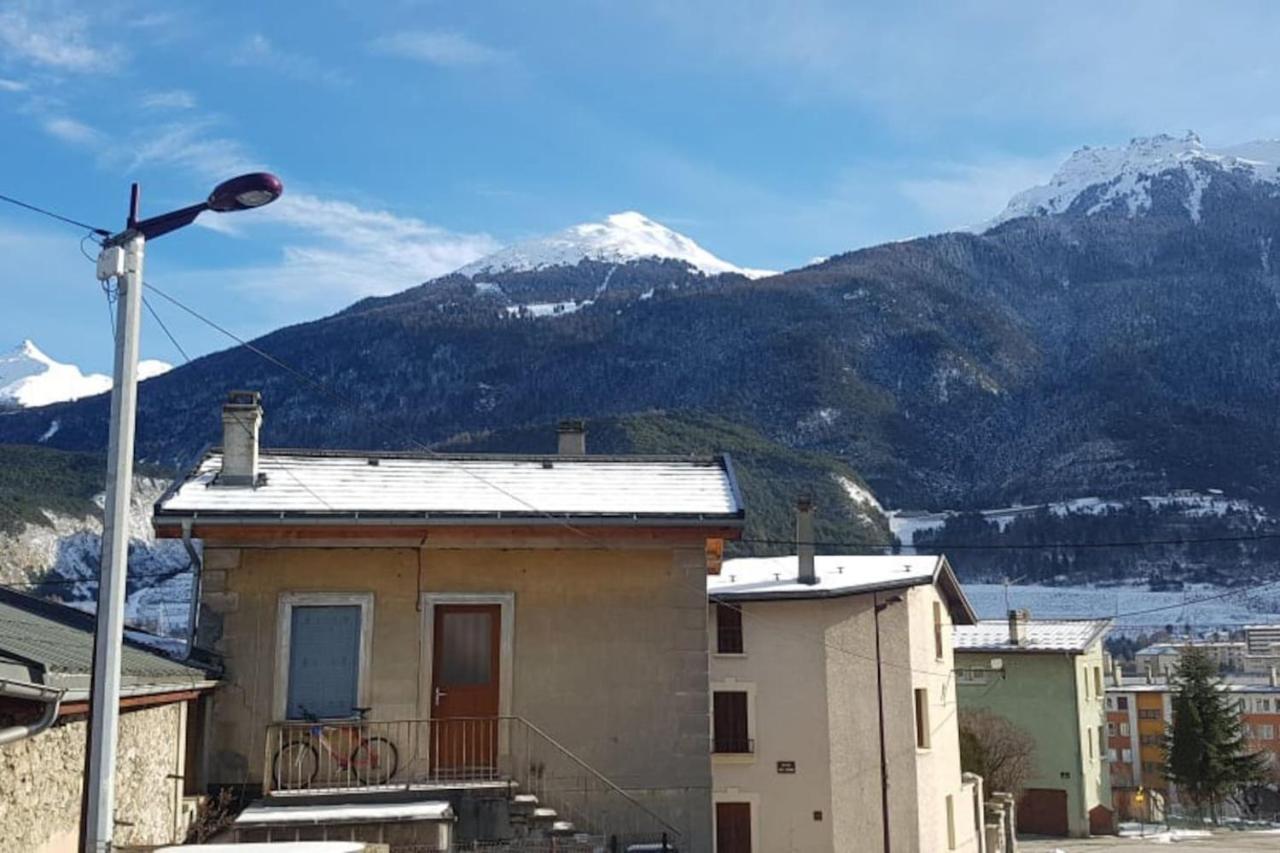 Entier: Appartement. * Modane
